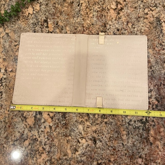 Kate Spade RARE Charm Nook Cover - Picture 6 of 9